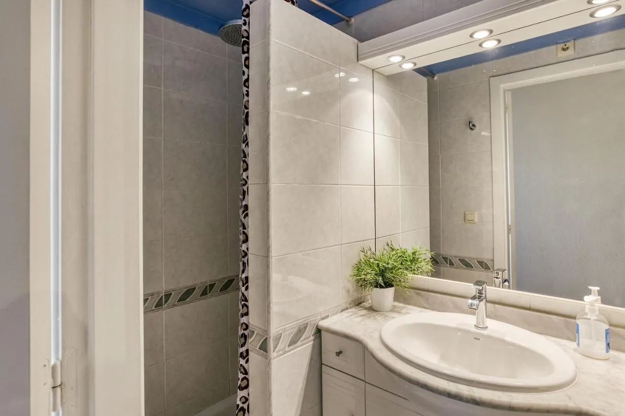 Roses Frontline Perfect For Family Apartment