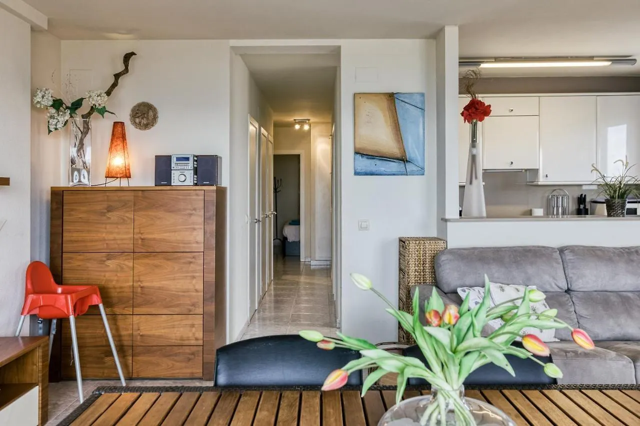 Roses Frontline Perfect For Family Apartment 0*,