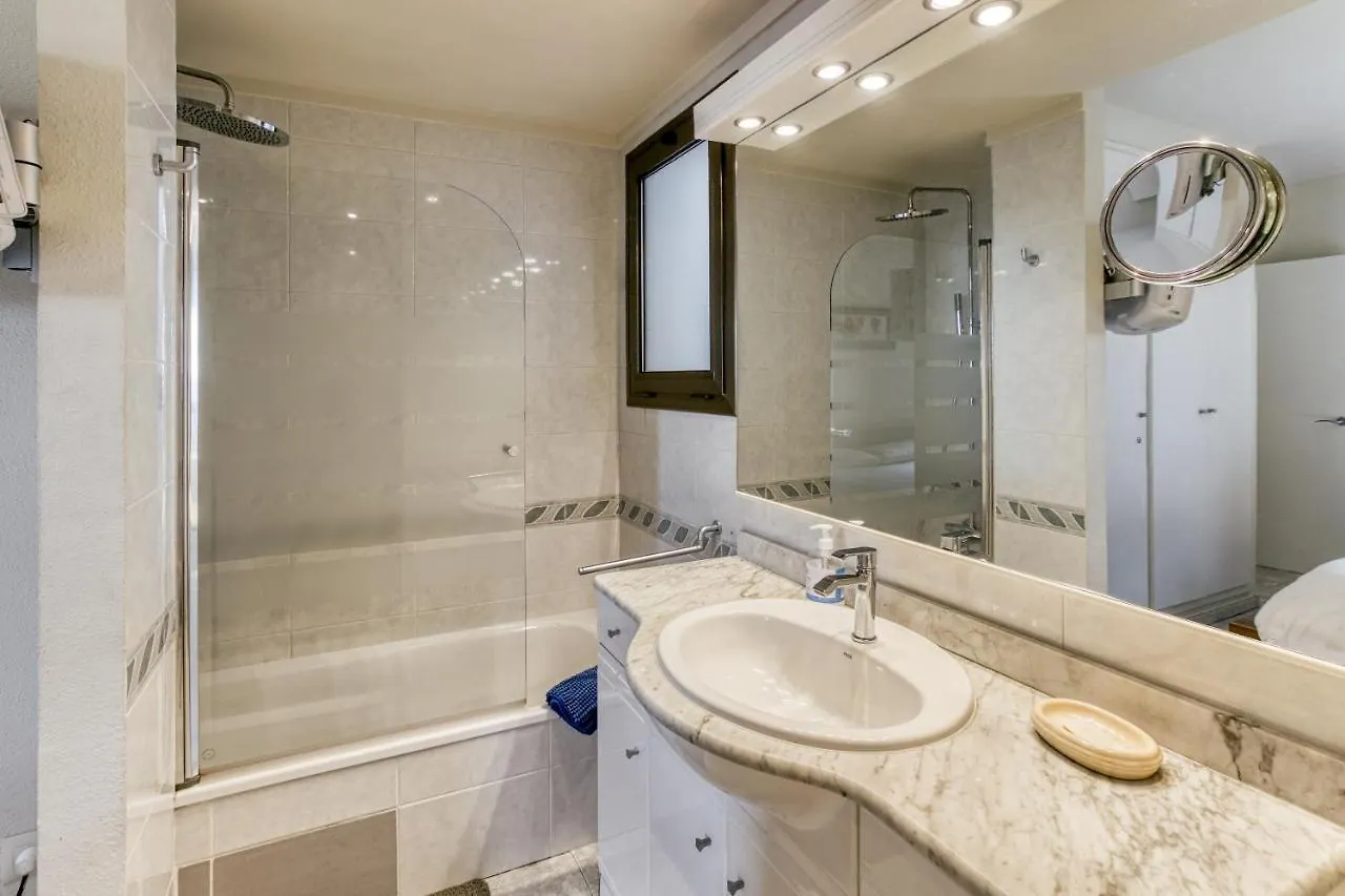 Roses Frontline Perfect For Family Apartment